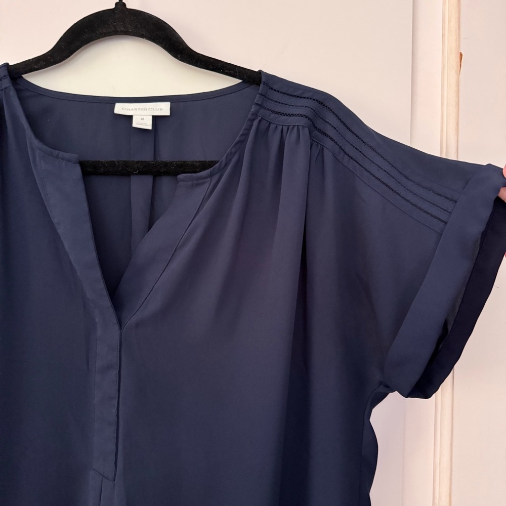 Charter club split neck short sleeve chiffon top size M